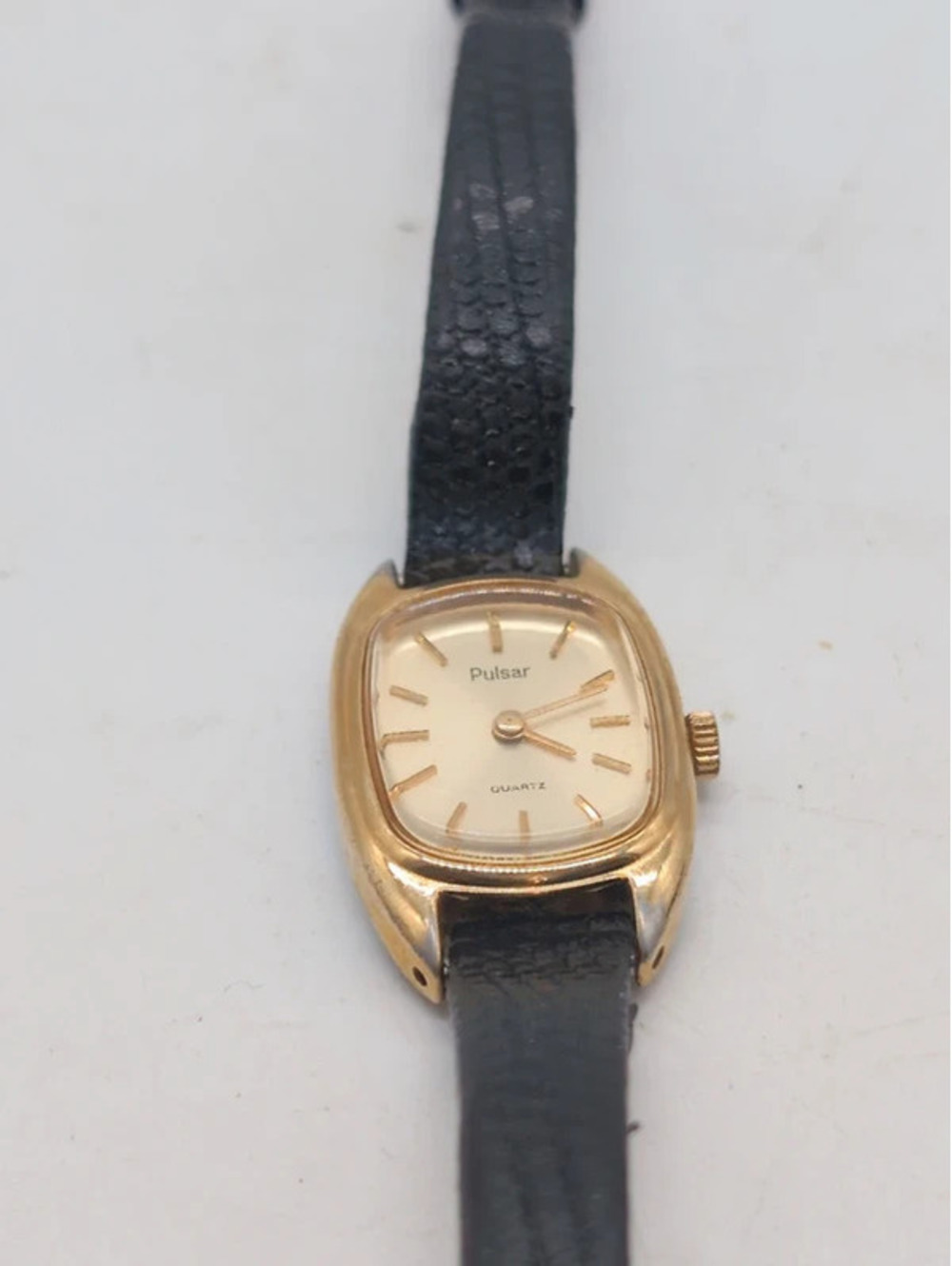 Vintage Pulsar Womens Gold Tone Quartz Watch Y480-5120